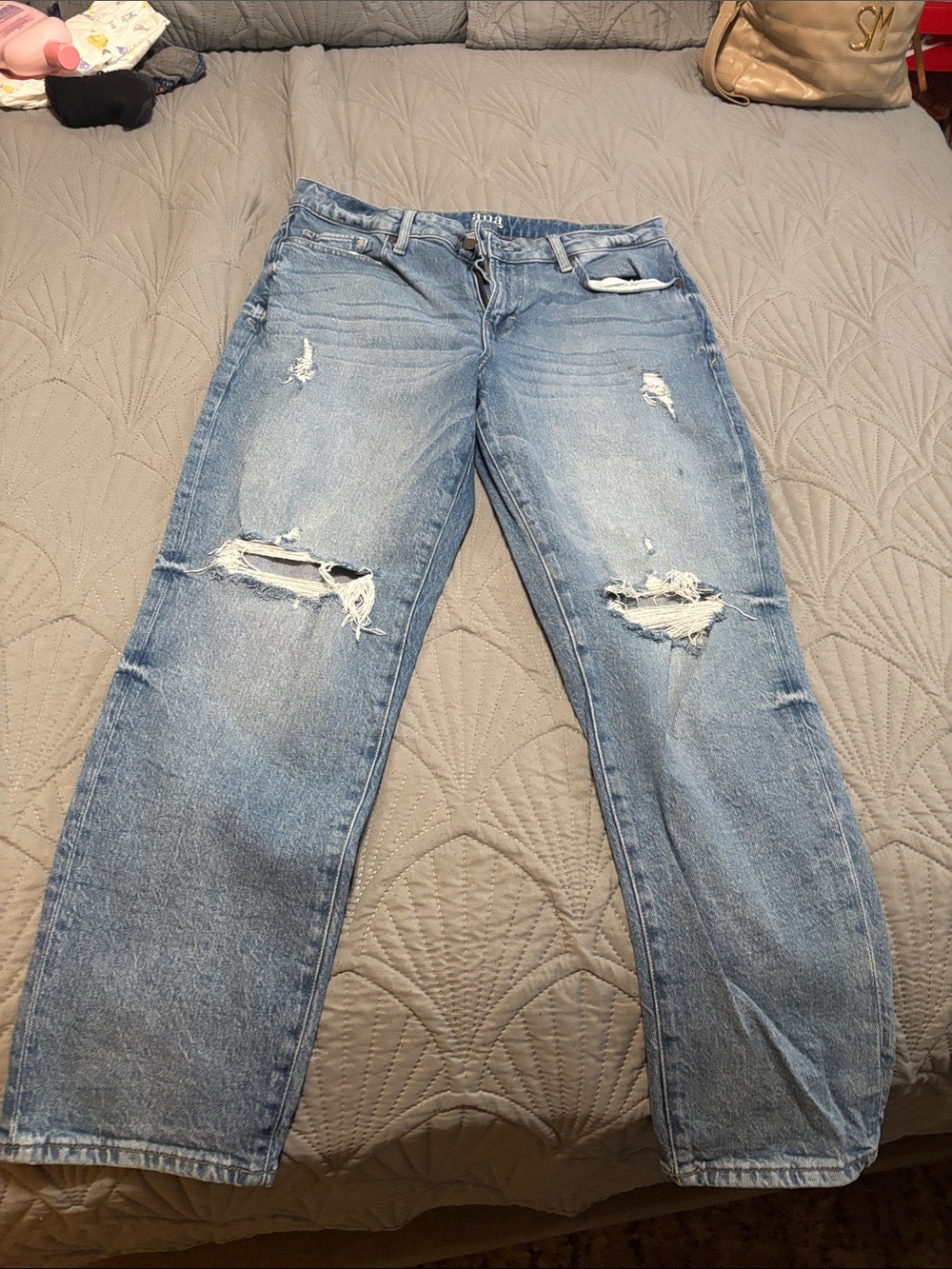 a.n.a Women's Light Blue Distressed Boyfriend Jeans